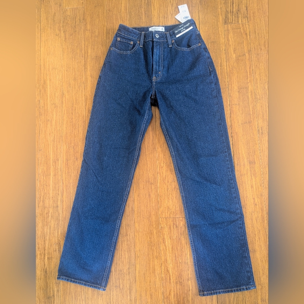 NEW A&F Curve Love High Rise Vintage Straight Jean 24/00 L